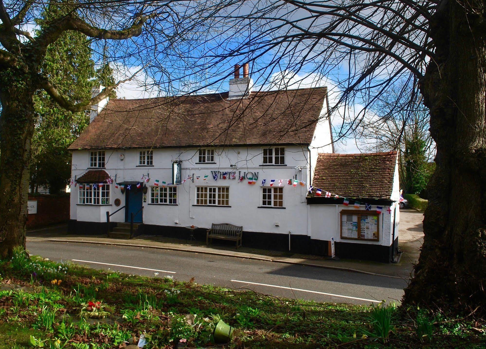 The White Lion Inn Хэмптон-Ин-Арден Экстерьер фото